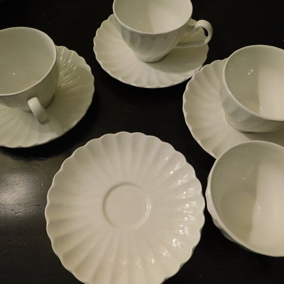 English Tea Cup Set - Picture 5 of 5